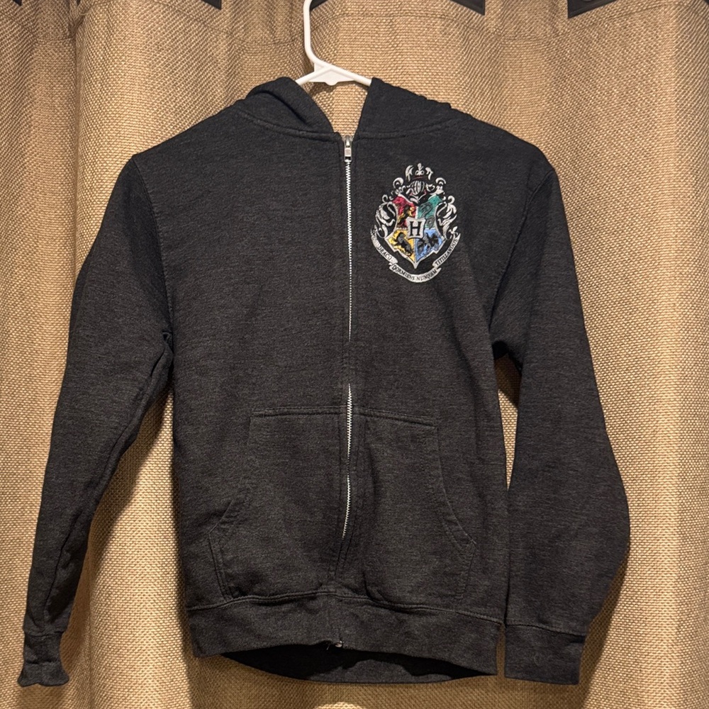 Harry Potter Universal Studios Kids M, Black Zip-Up Hoodie with Crest